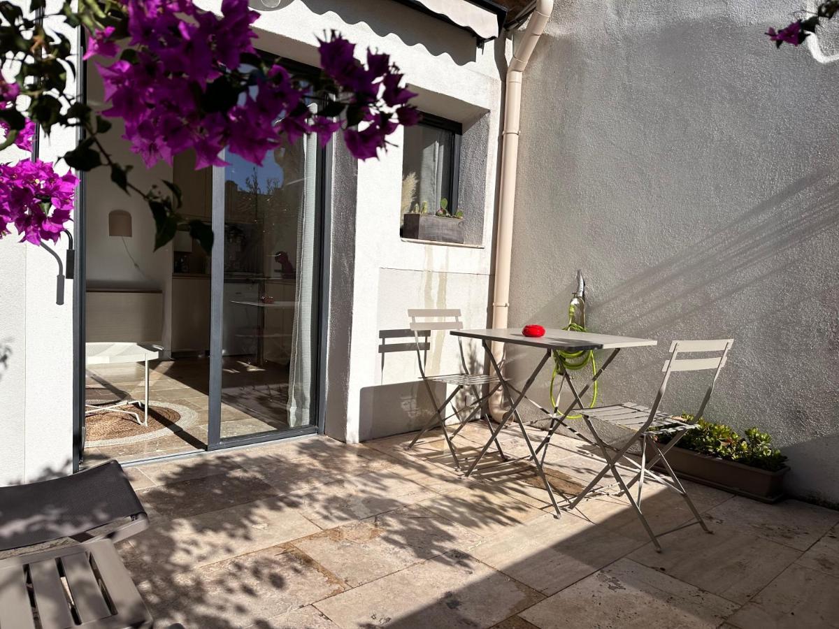Appartements 3 Etoiles Terrasse Ou Patio Intra-Muros Aigues-Mortes Luaran gambar