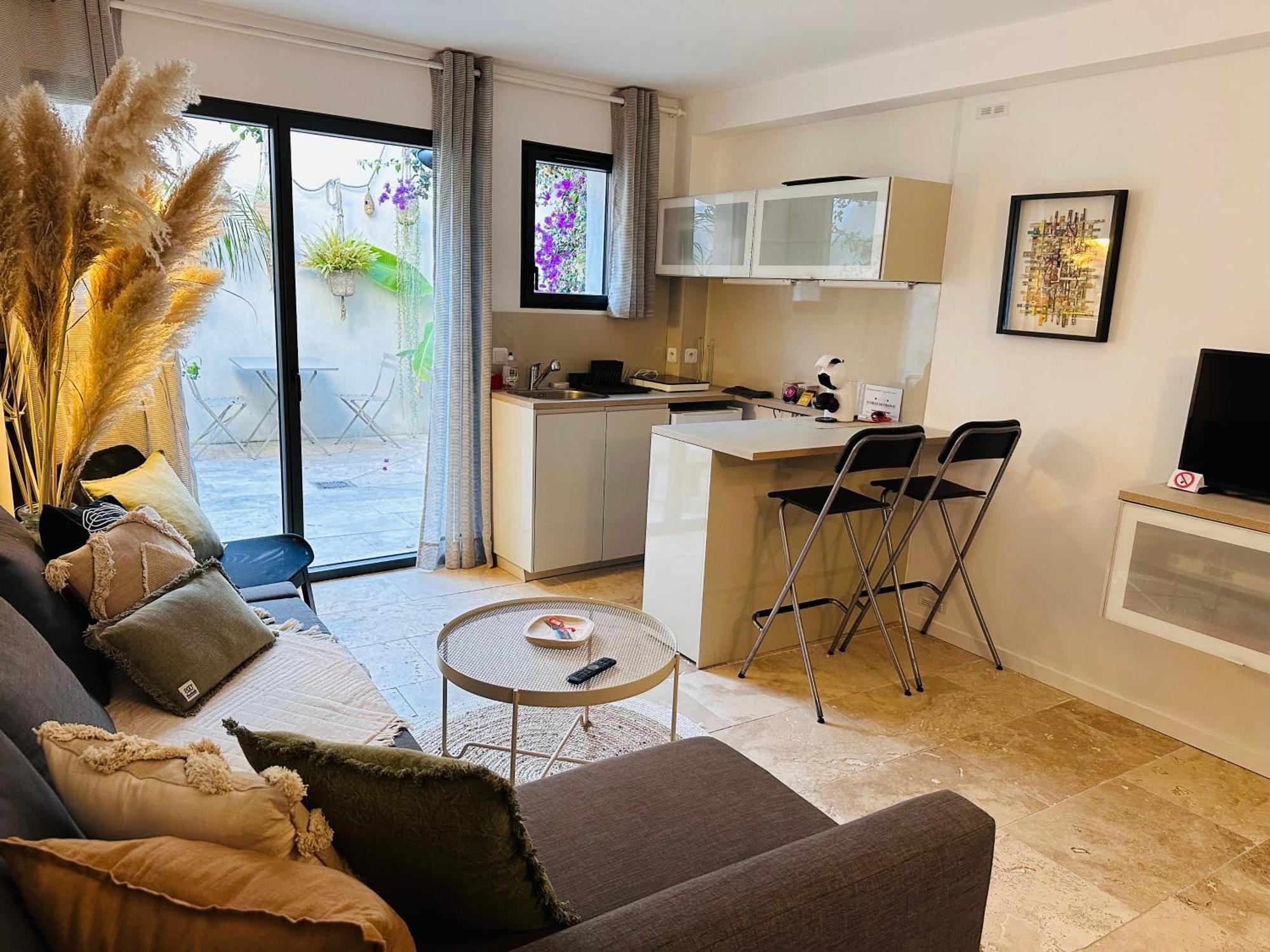 Appartements 3 Etoiles Terrasse Ou Patio Intra-Muros Aigues-Mortes Luaran gambar